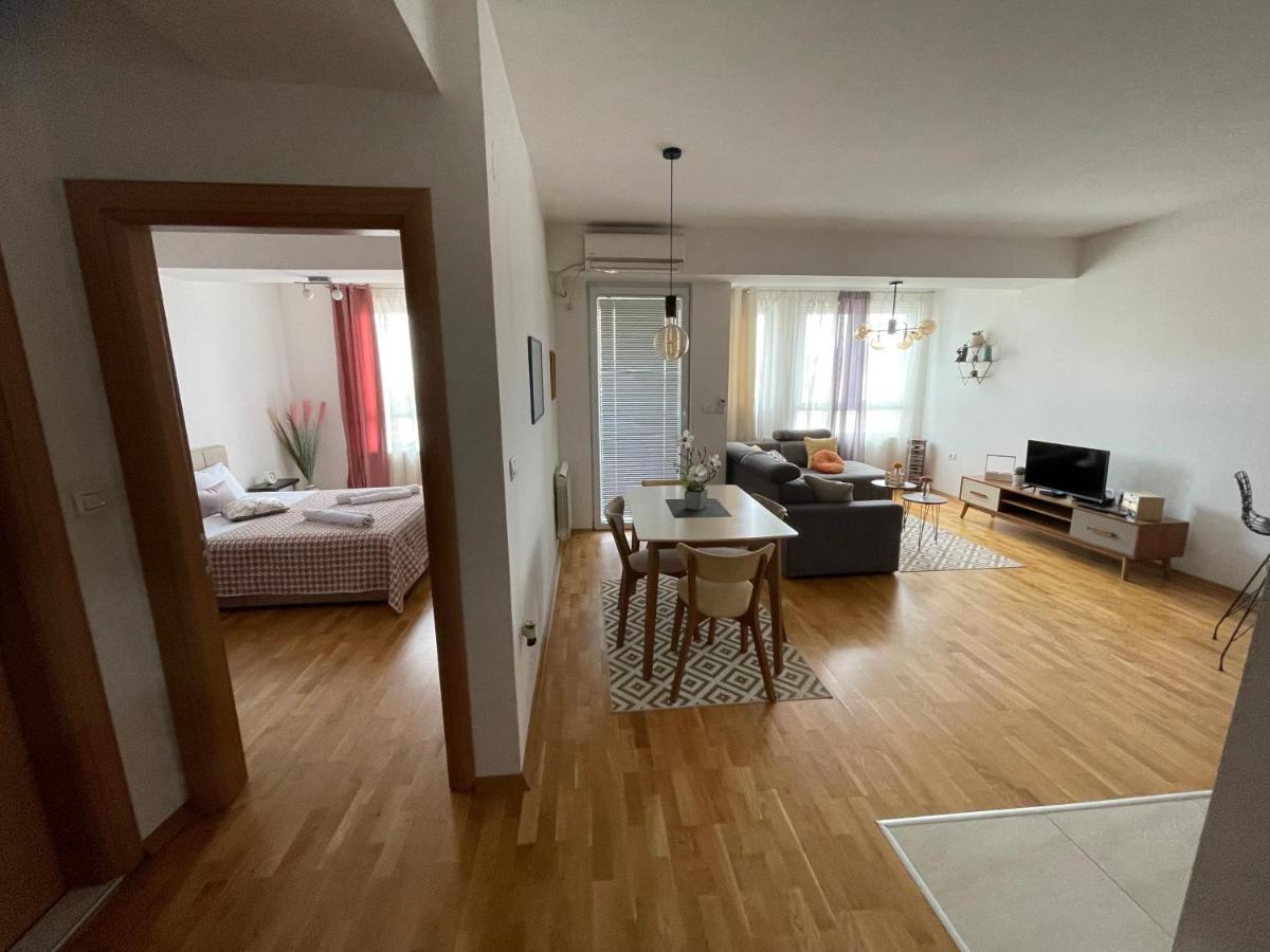Skopje Station Apartment Exteriör bild