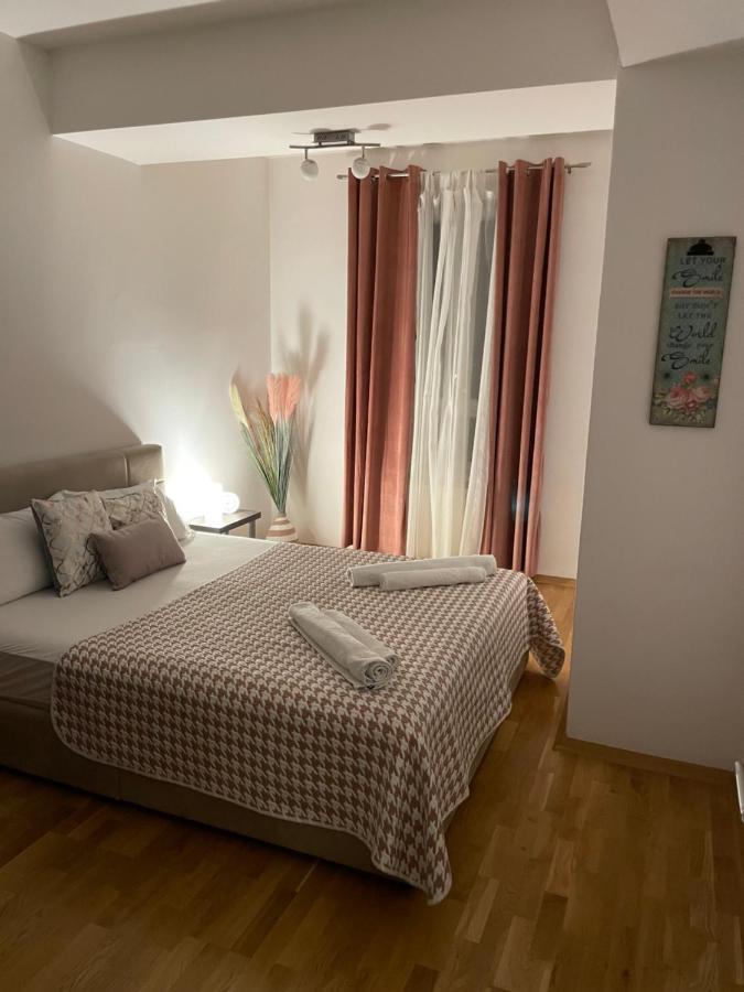 Skopje Station Apartment Exteriör bild